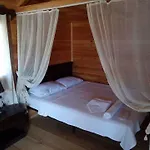 Feslegenbuku Ahsap Evler Hotel