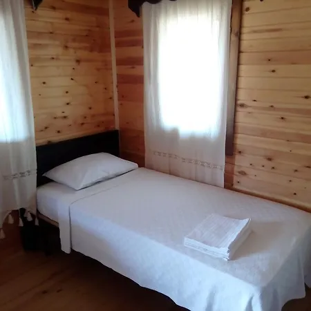 Feslegenbuku Ahsap Evler Bozalan