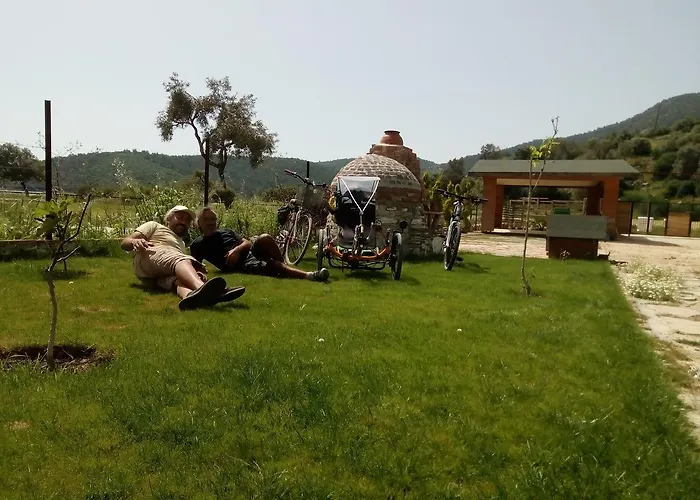 Feslegenbuku Ahsap Evler Bozalan